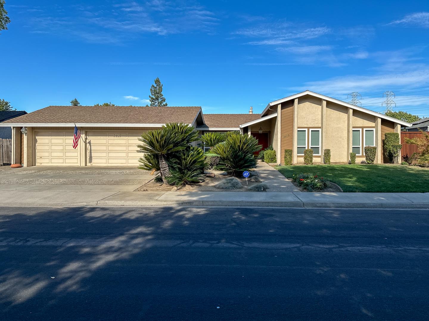 3925 Crocus Dr, Modesto, CA 95356-1326