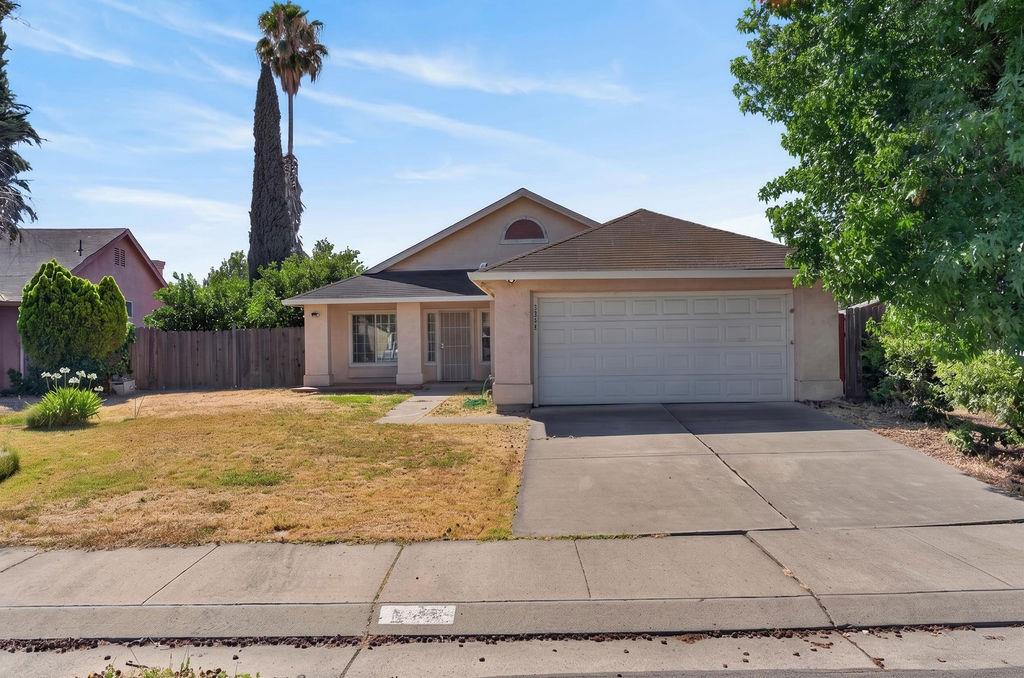 2450 Fairway Glen St, Stockton, CA 95206-4708