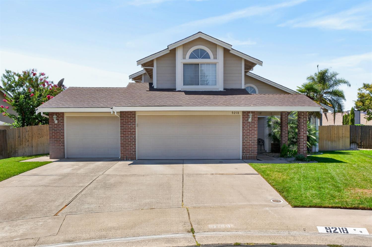 9218 Bromfield Ct, Elk Grove, CA 95624-3509