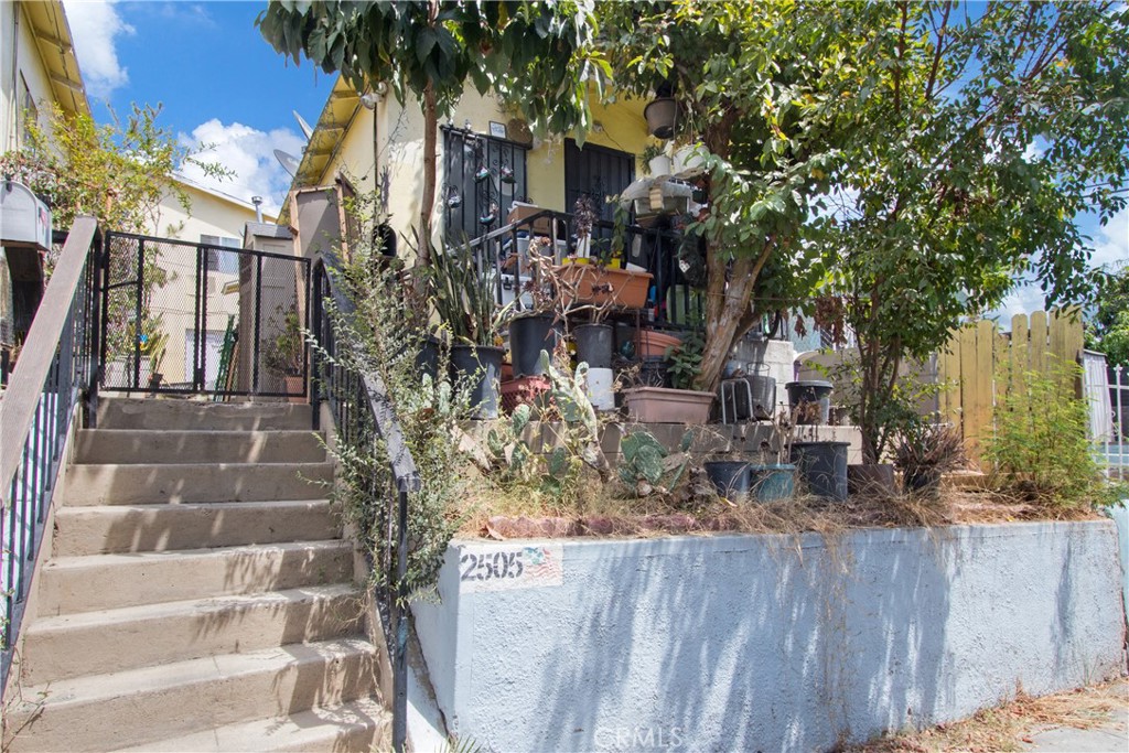 2505 Chelsea