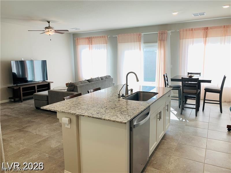 7867 Pink Opal Avenue