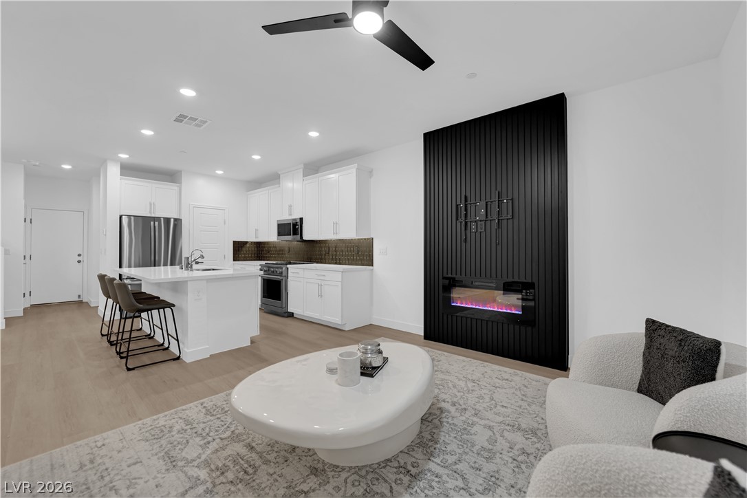600 North Carriage Hill Drive 1048
