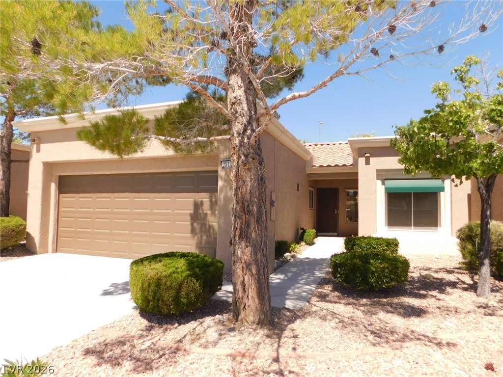 2517 Banora Point Drive