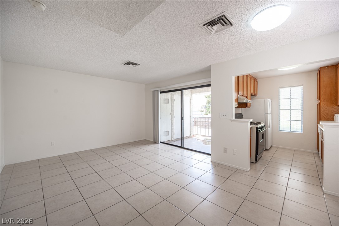 4729 Nara Vista Way 202