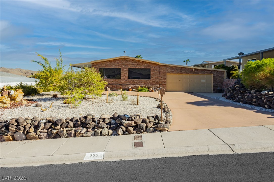 653 Mount Bona Way