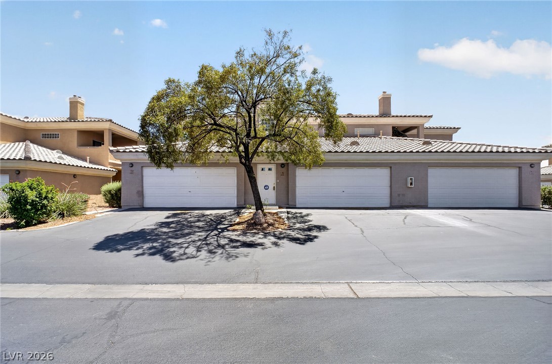 6901 Cobre Azul Avenue 202