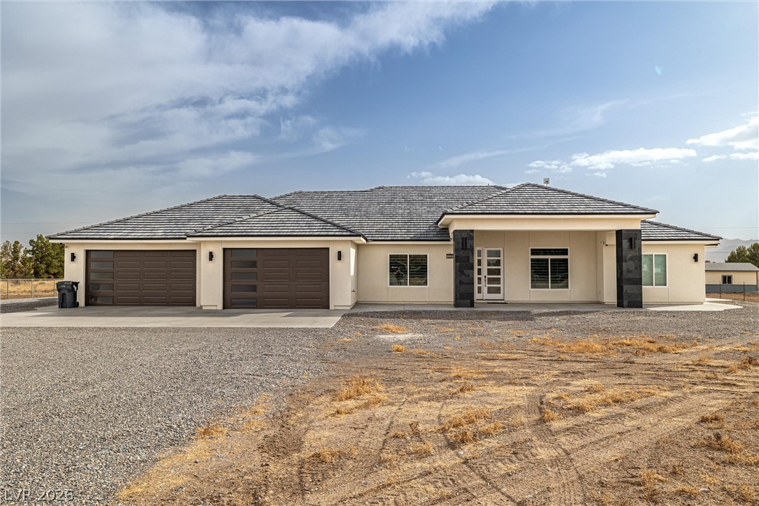 1601 West Calvada Boulevard