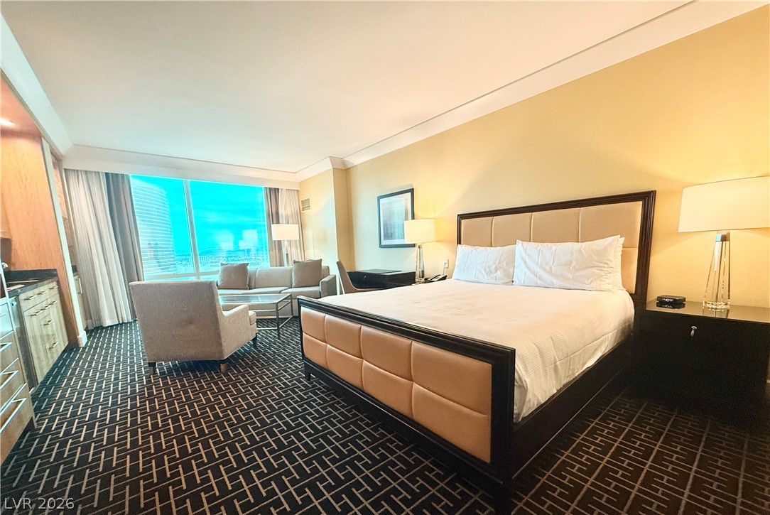 2000 North Fashion Show Drive 2309