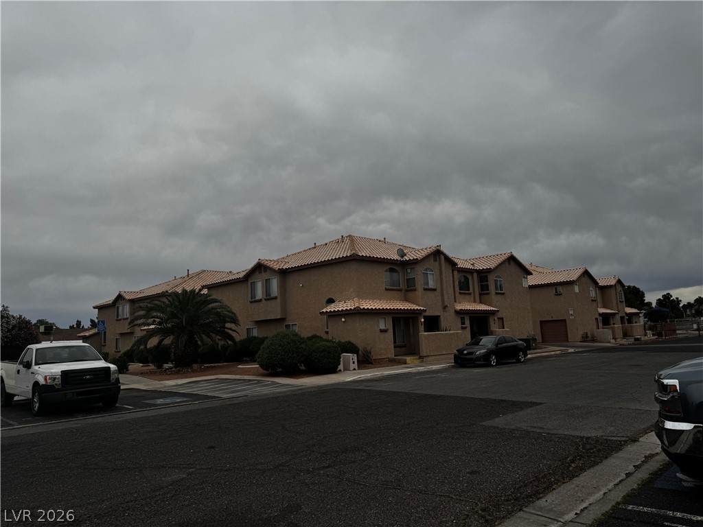554 Roxella Lane B