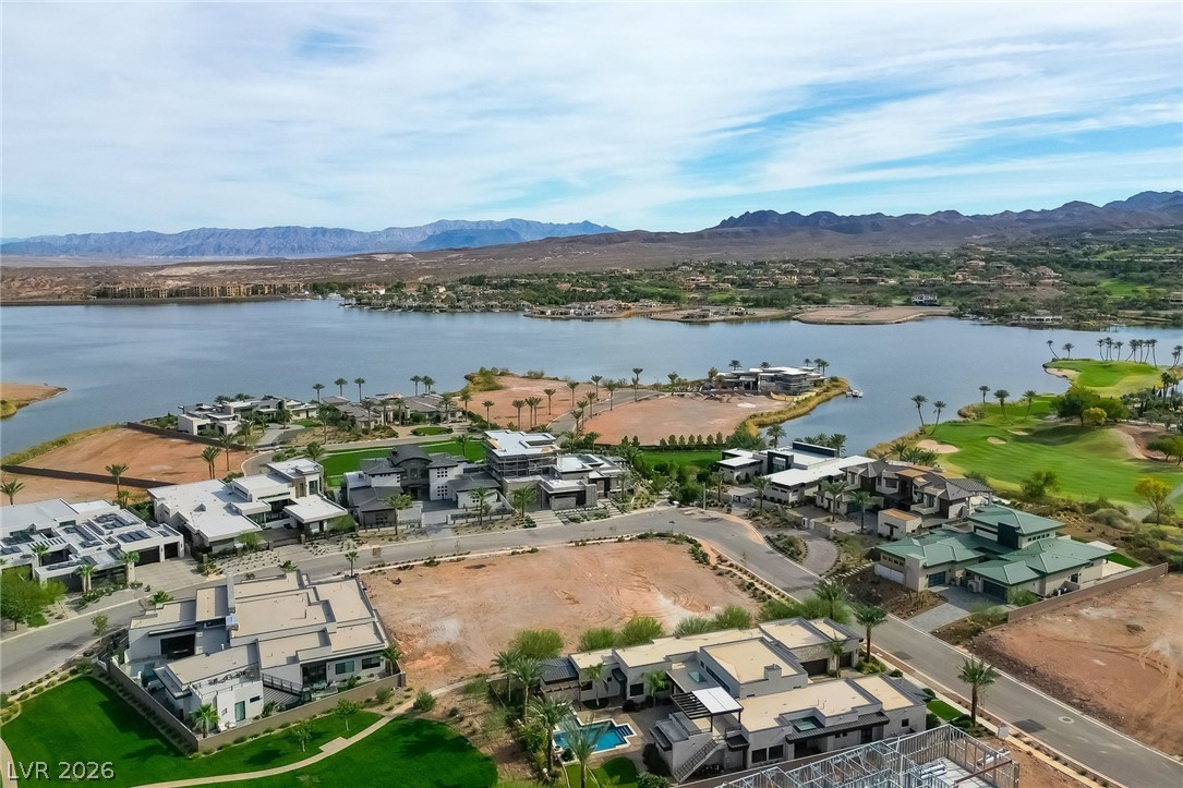 5 Rainbow Point Place