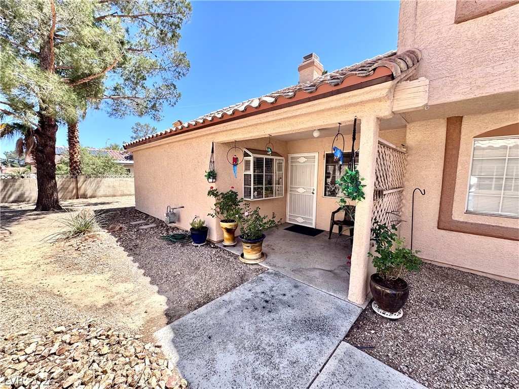 1600 North Torrey Pines Drive 101