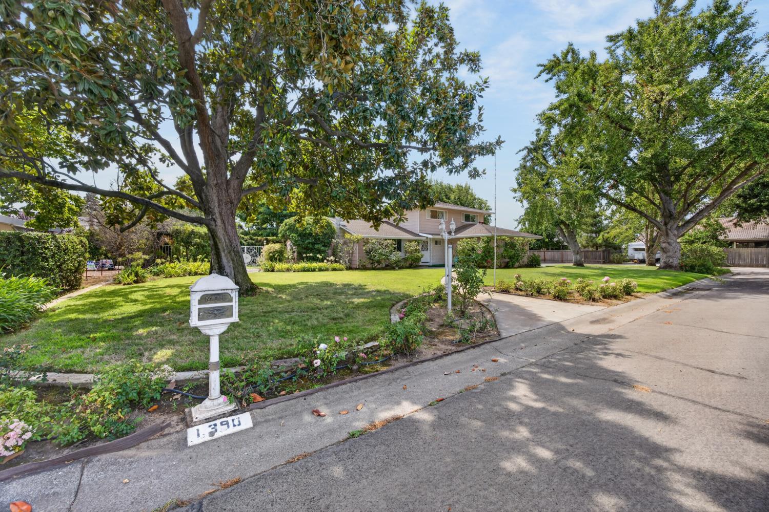 1390 Kelleen Dr, Yuba City, CA 95993-2340