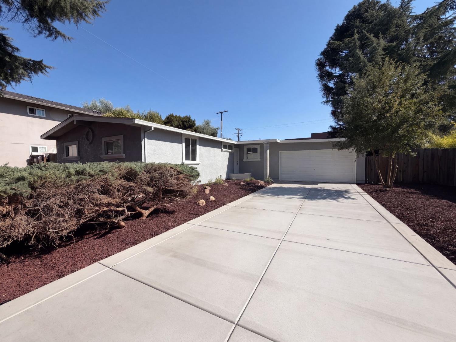 4224 Boone Ln, Sacramento, CA 95821-4206