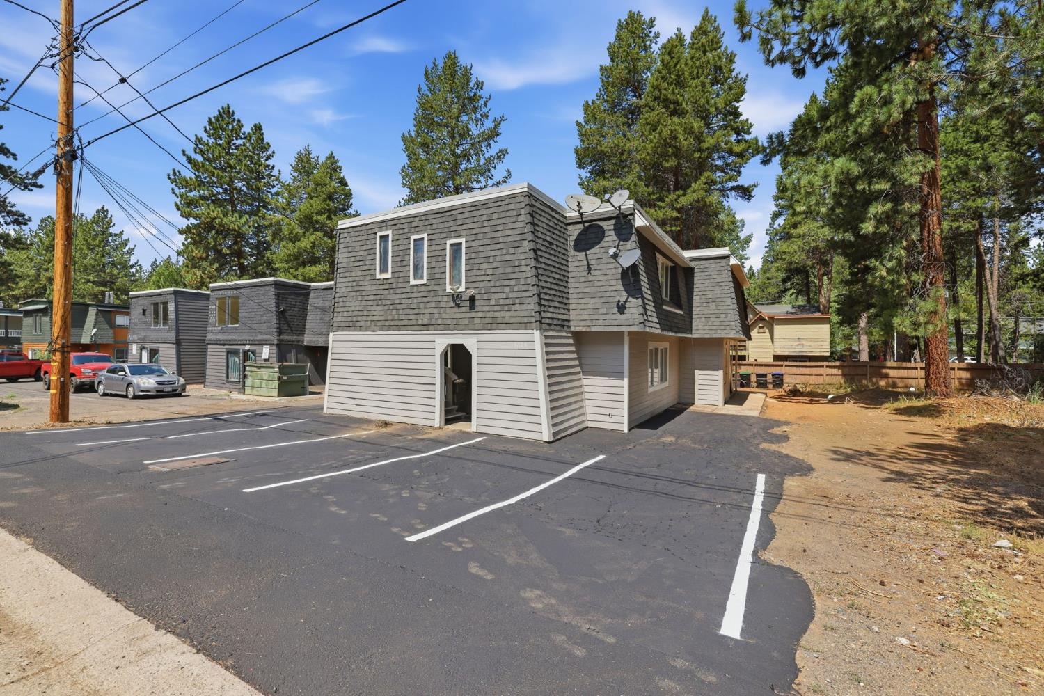 3673 Spruce Ave, South Lake Tahoe, CA 96150-8368