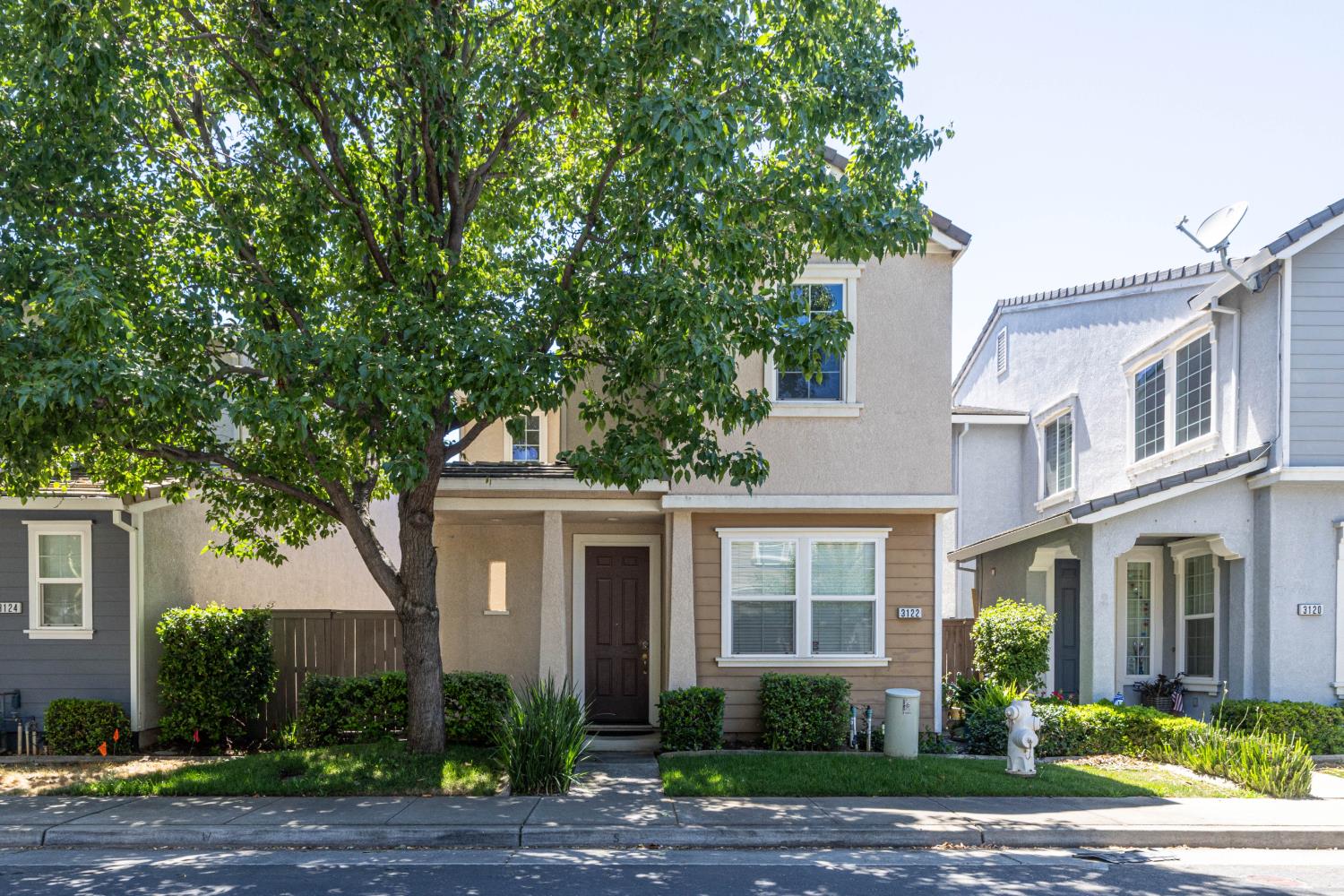 3122 Lea Sterling Way, Rancho Cordova, CA 95670-6260
