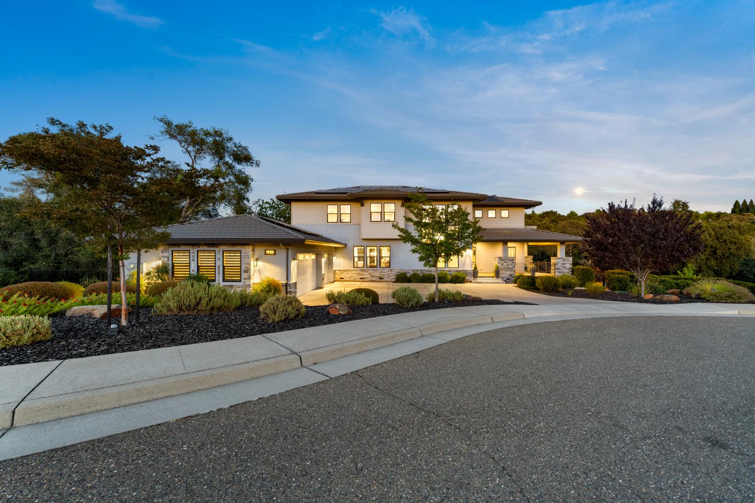 1920 Coyote Ct, Auburn, CA 95603