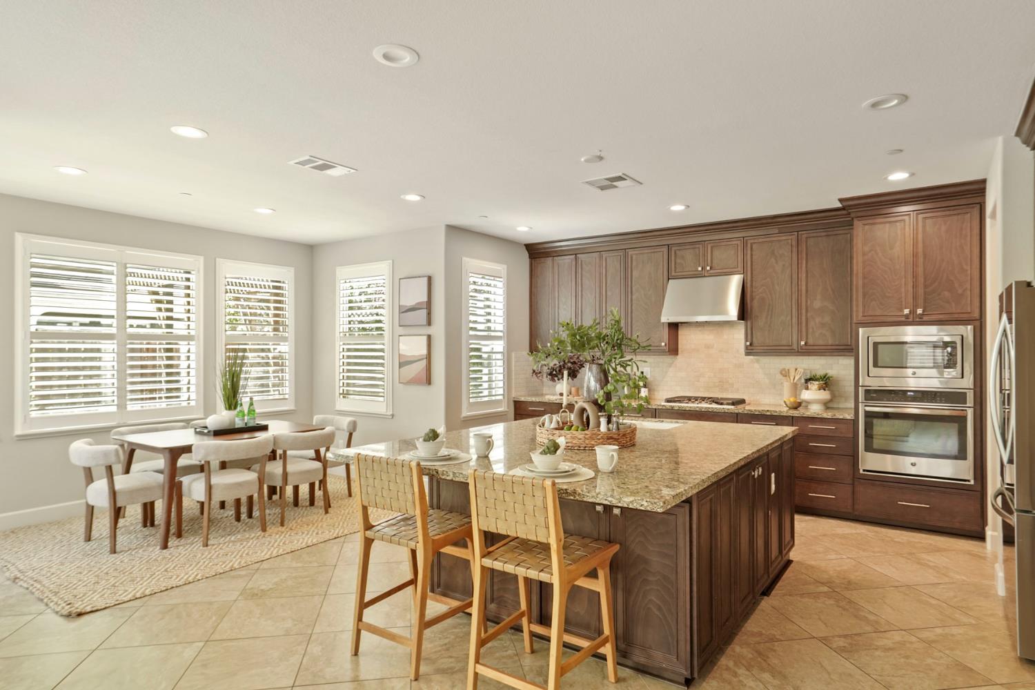 217 Jubilee Ln, Lodi, CA 95242