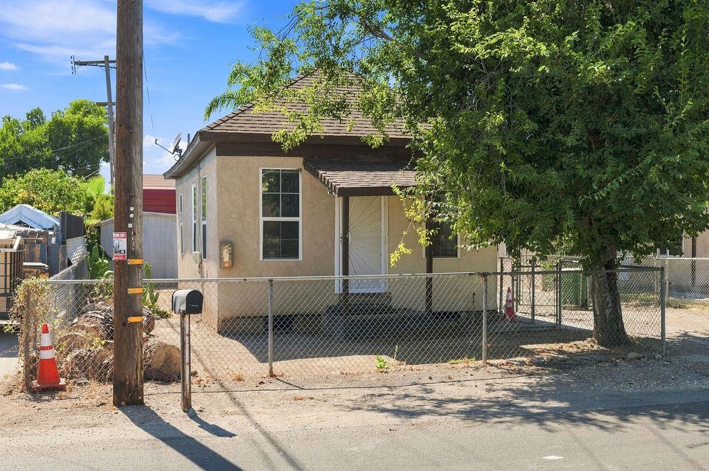 1127-1143 N F St, Stockton, CA 95205-3807