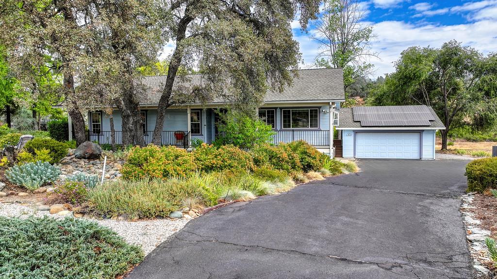 1523 Gamblers Ct, Cool, CA 95614-2105