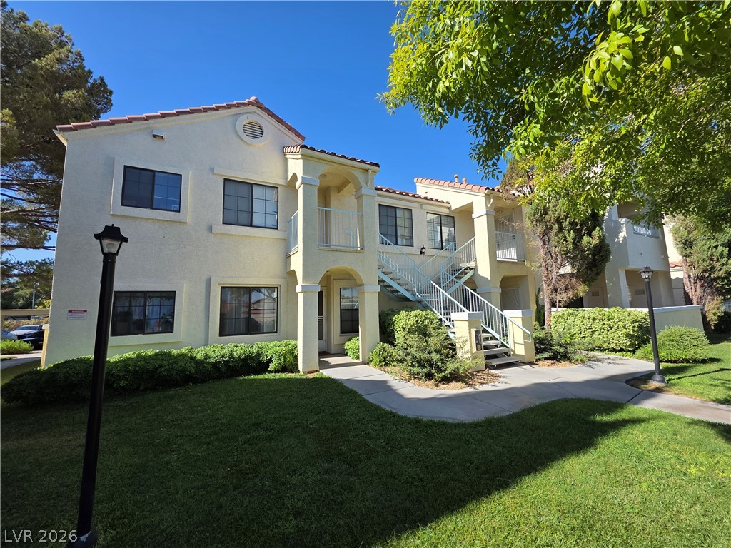 4865 South TORREY PINES Drive 106
