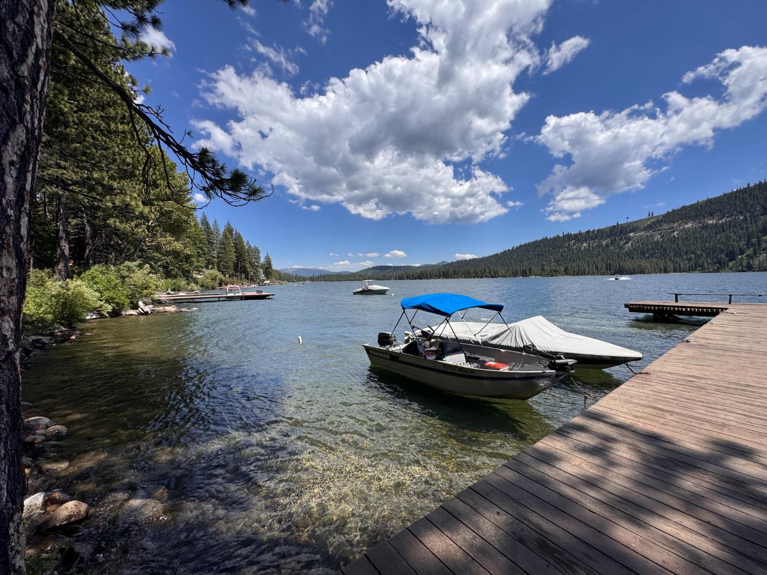 10061 Blue Jay Ln, Truckee, CA 96161