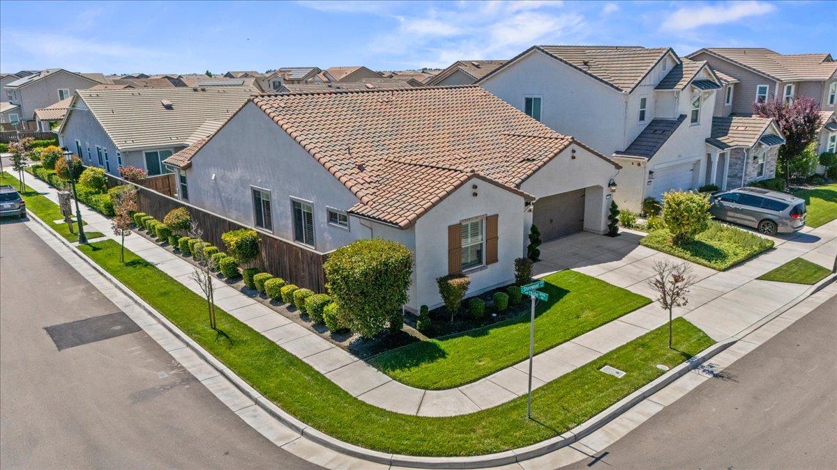 6704 Shorewood Ln, Stockton, CA 95219