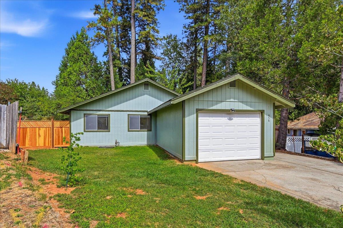 454 Lamarque Ct, Grass Valley, CA 95945-7061