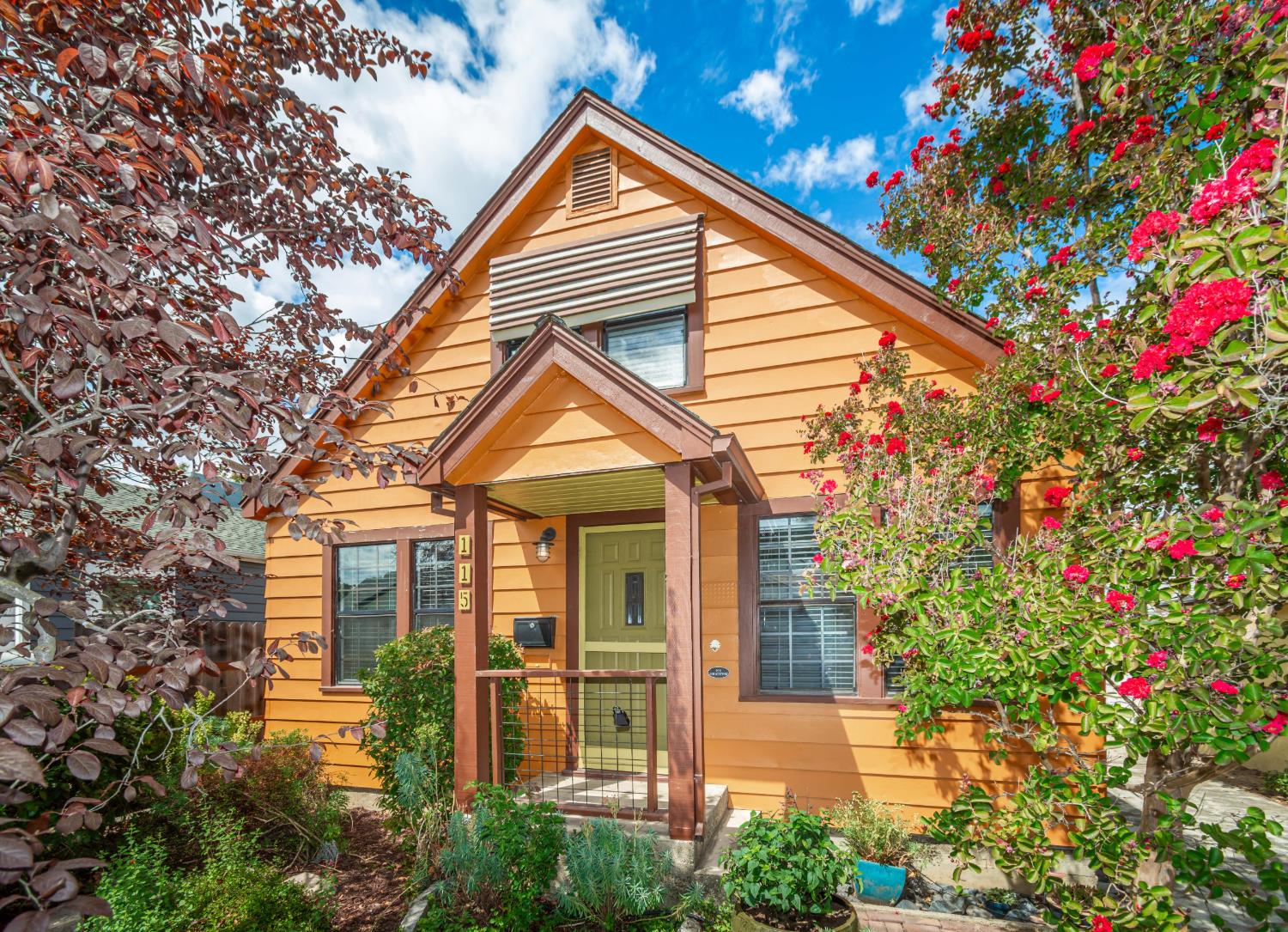 115 Ben Ezra Ave, Roseville, CA 95678-2701