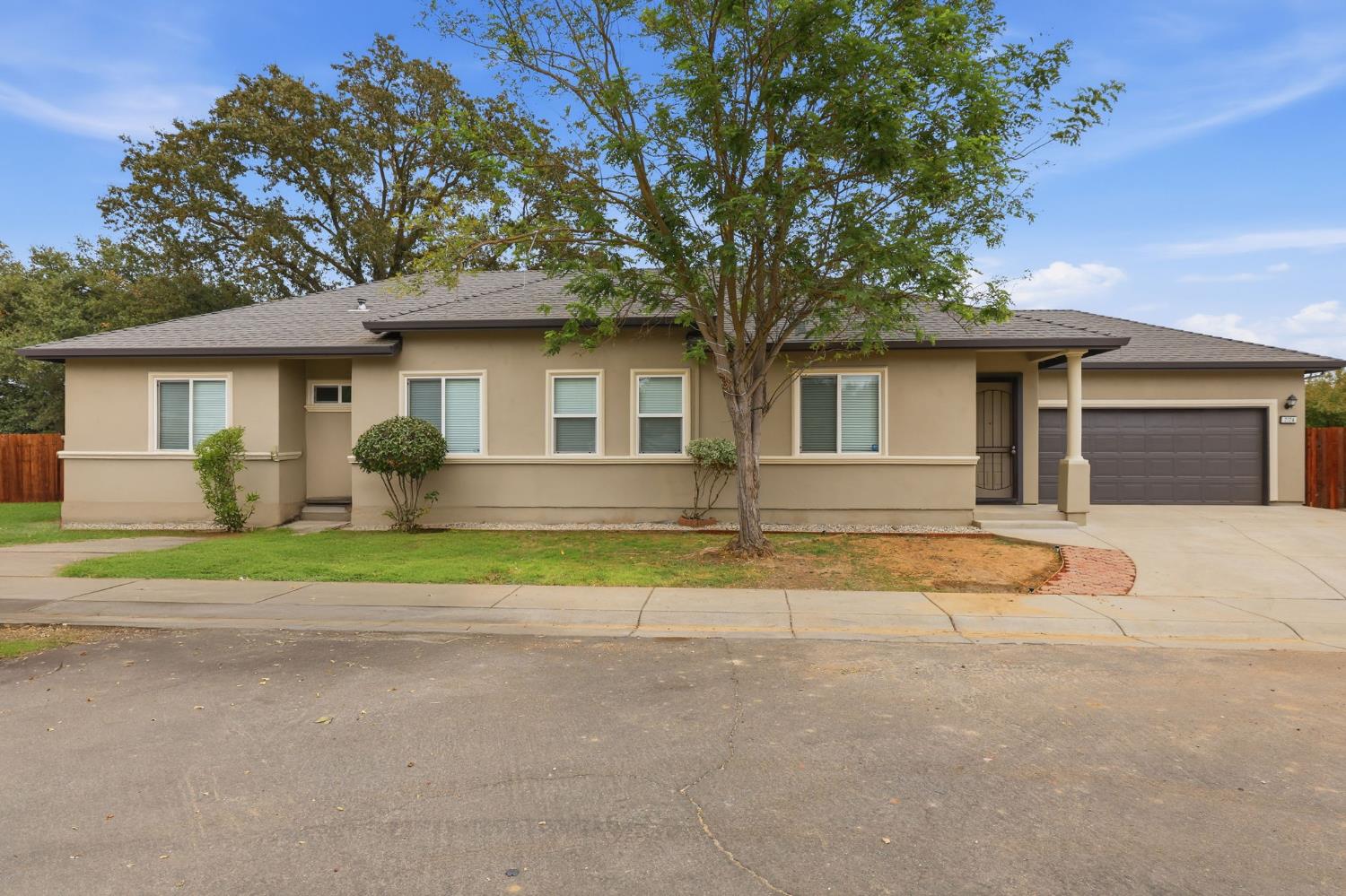 2124 Catskill Way, Sacramento, CA 95838-4604