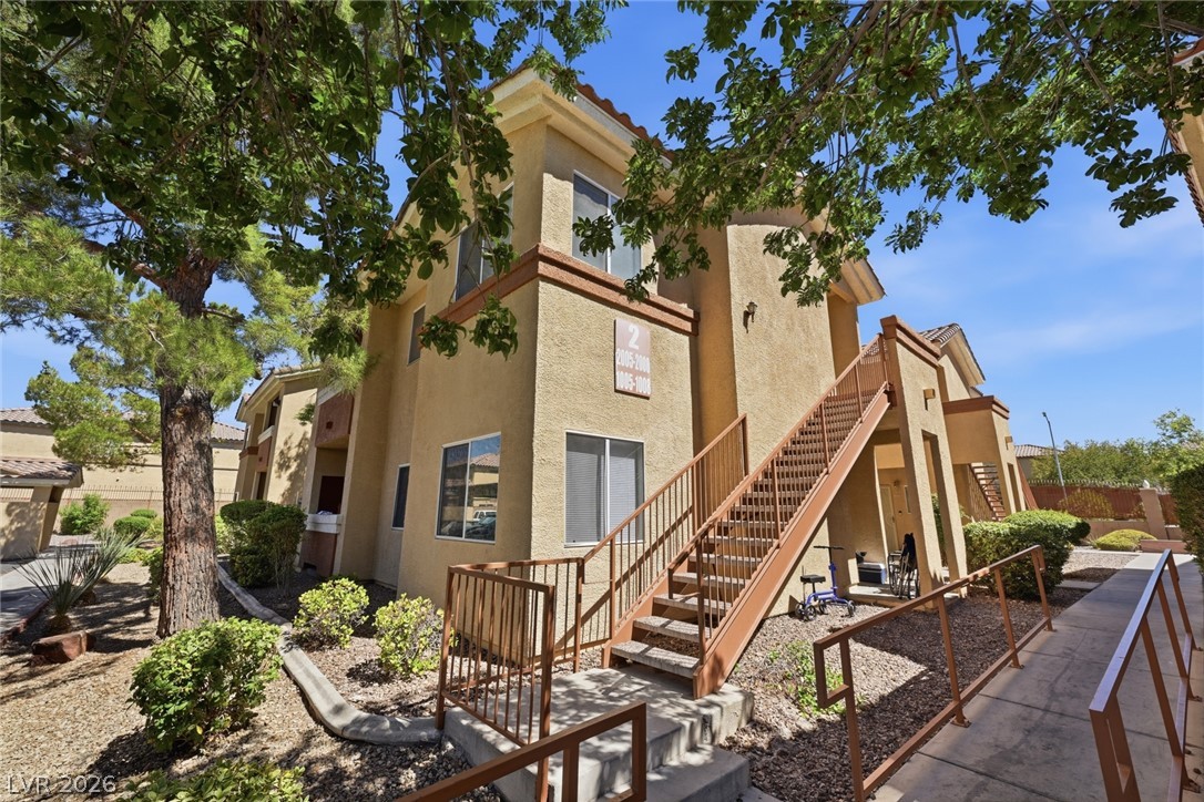 1050 East Cactus Avenue 2006