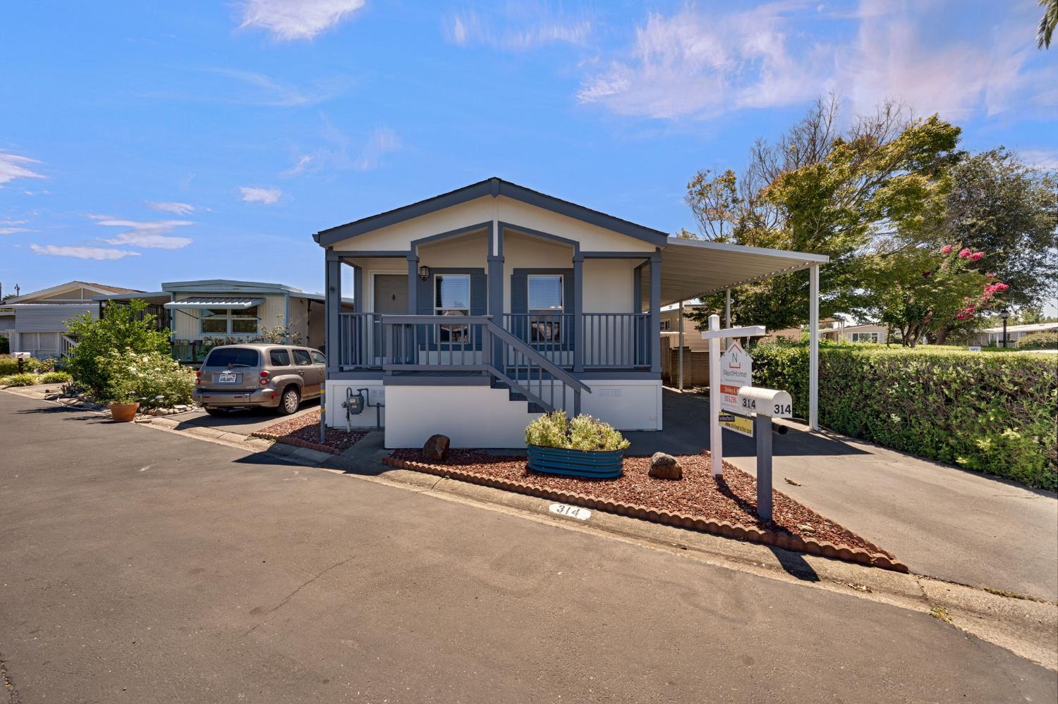 314 Sunnyhills Dr, Rancho Cordova, CA 95670