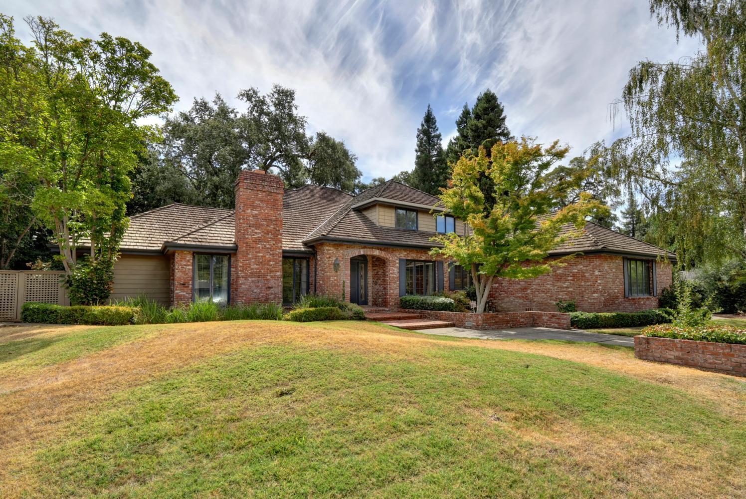 1646 Del Dayo Dr, Carmichael, CA 95608-6052