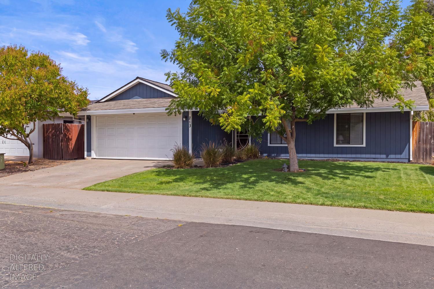 213 Quadra Ave, Rio Linda, CA 95673-3338