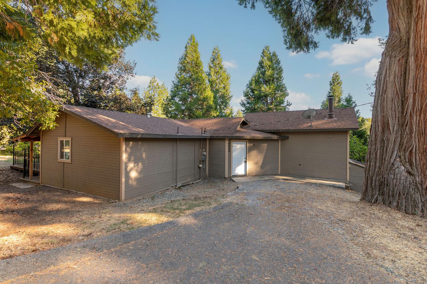 4466 Eight Mile Rd, Camino, CA 95709-9548