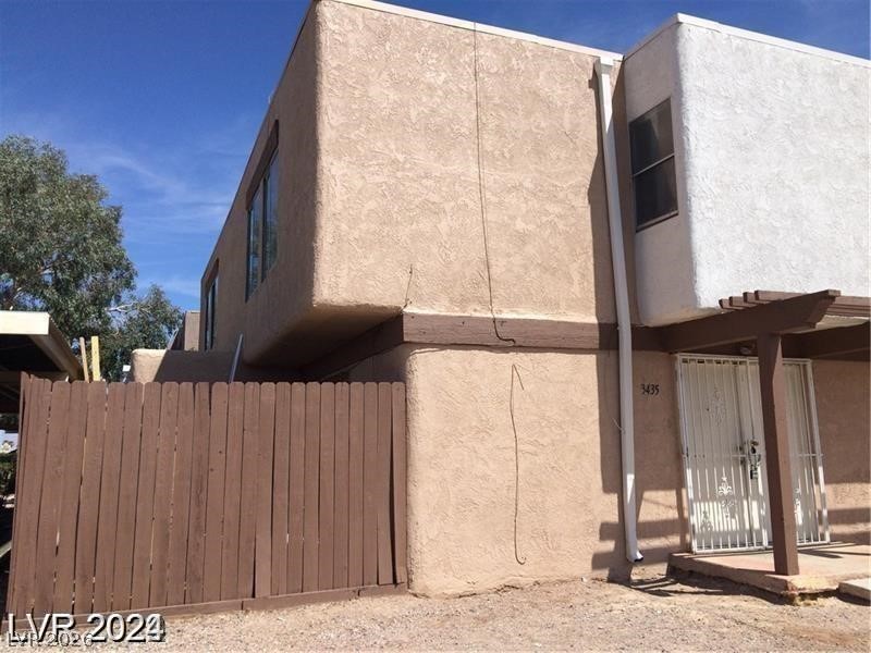 3435 Villa Knolls South Drive