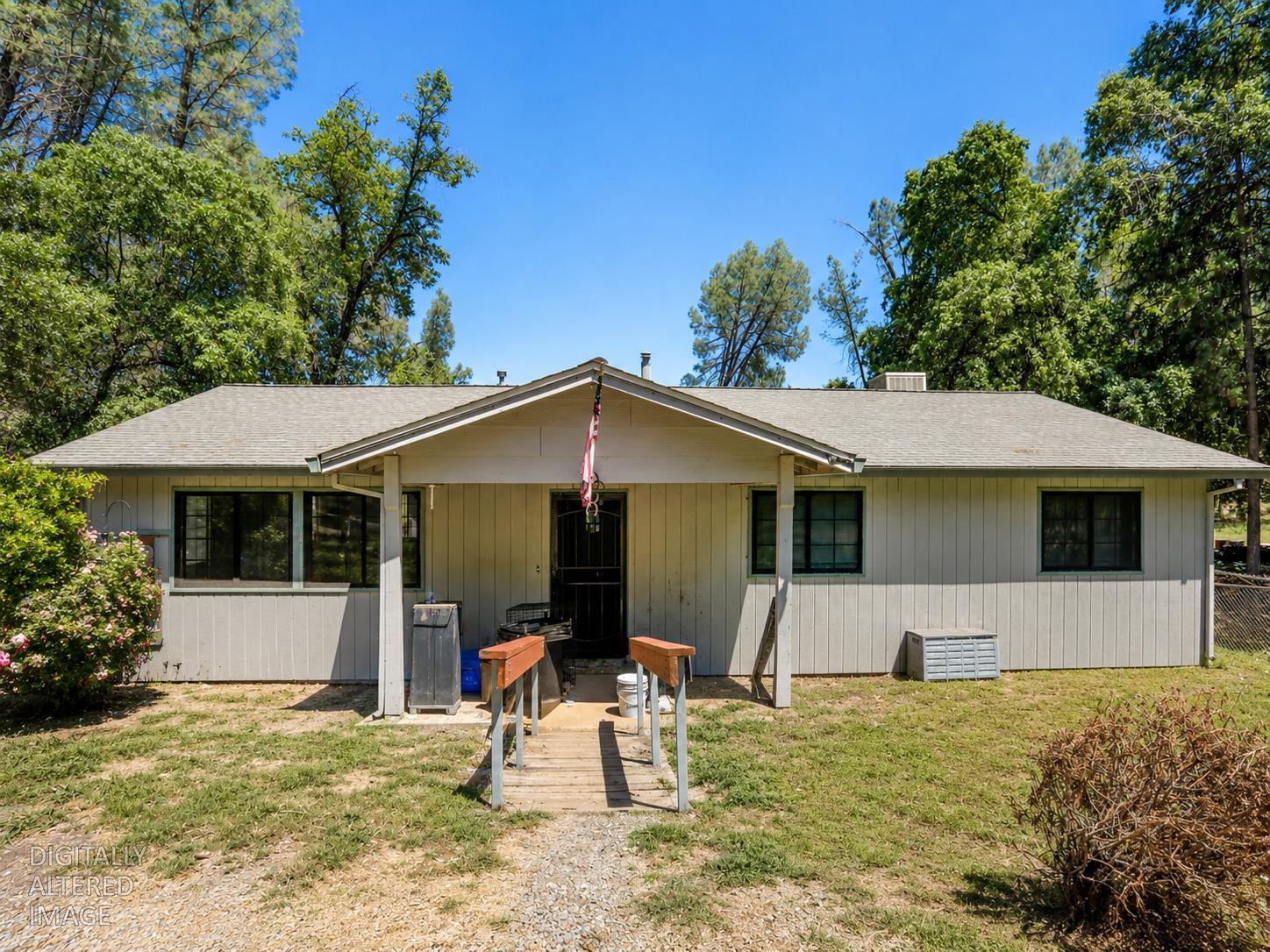 2143 Montana Ave, Shasta Lake, CA 96019