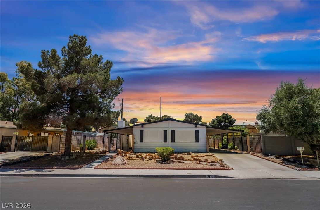 5235 Sir James Way