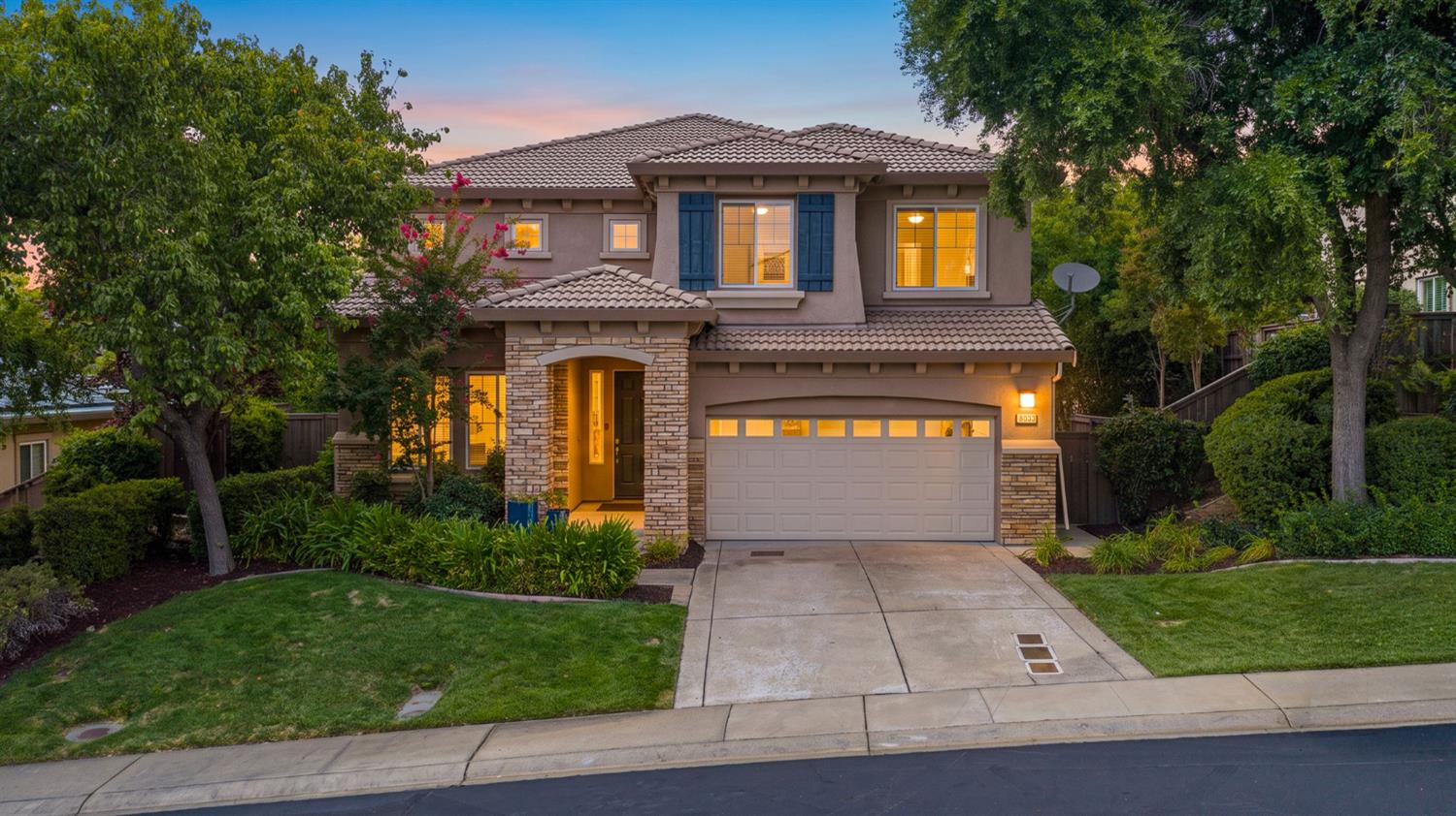 8033 Marigola Dr, El Dorado Hills, CA 95762-5526