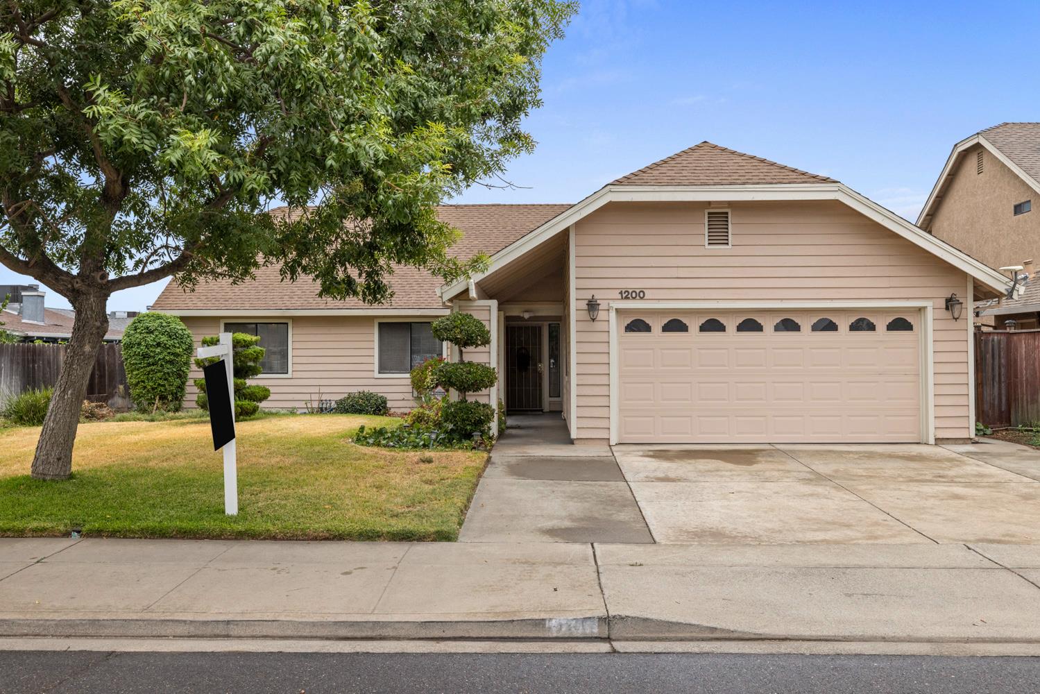 1200 Moffett Rd, Modesto, CA 95351-4991