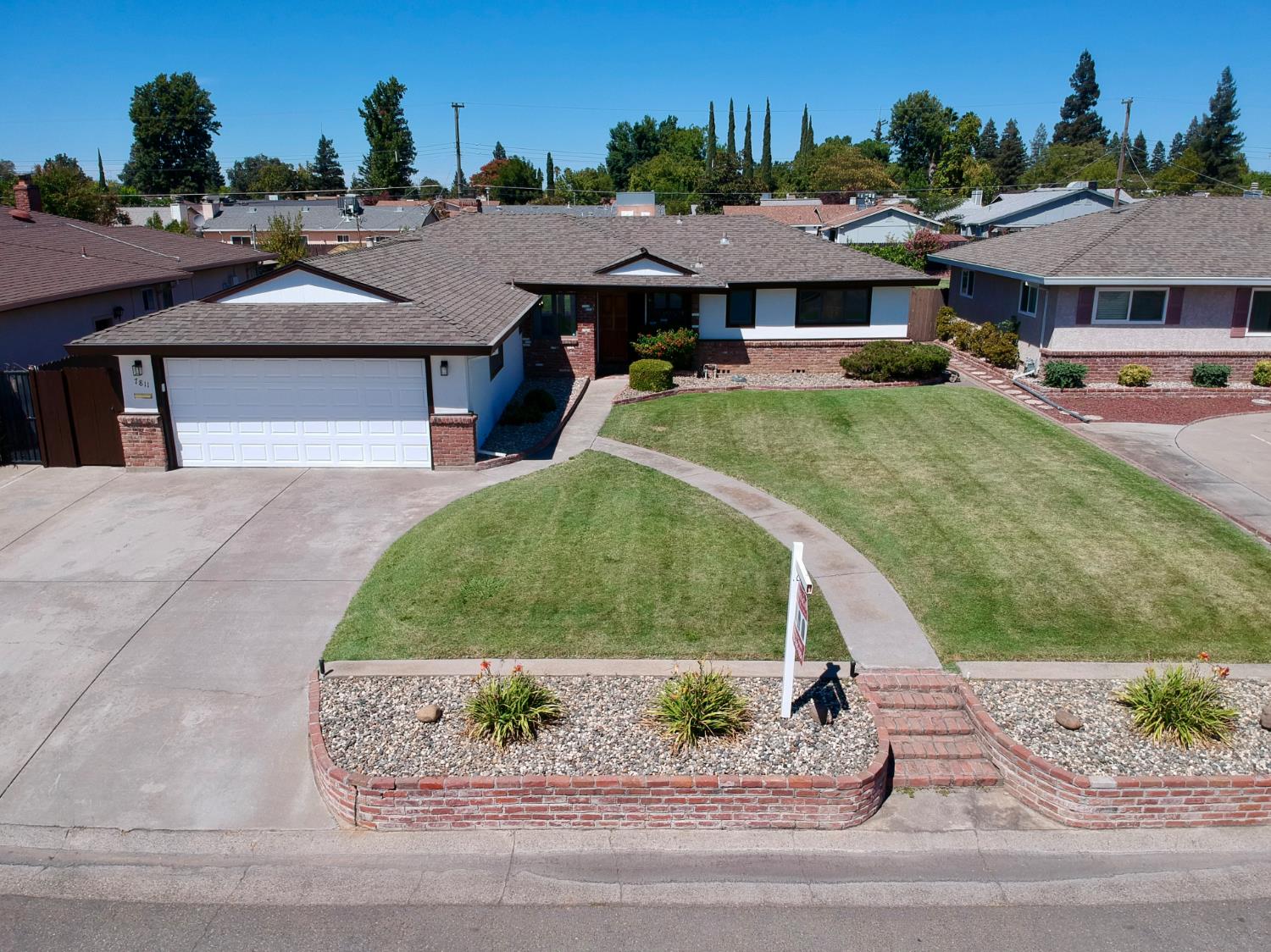 7811 Lorin Ave, Sacramento, CA 95828-3134