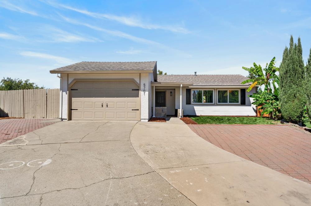 5701 Mount Shasta Ct, Sacramento, CA 95842-2206