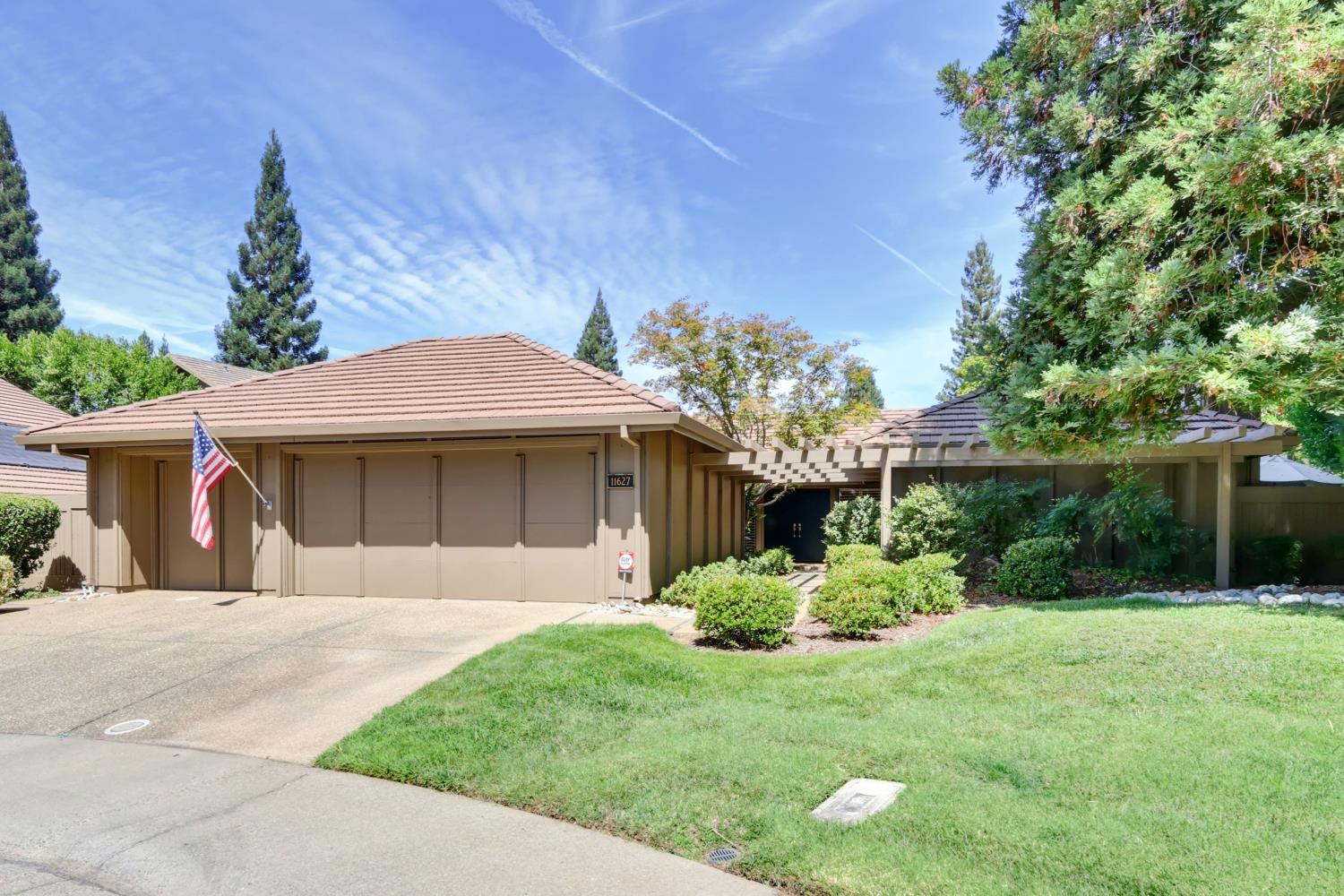 11627 Coulterville Ct, Gold River, CA 95670-7732