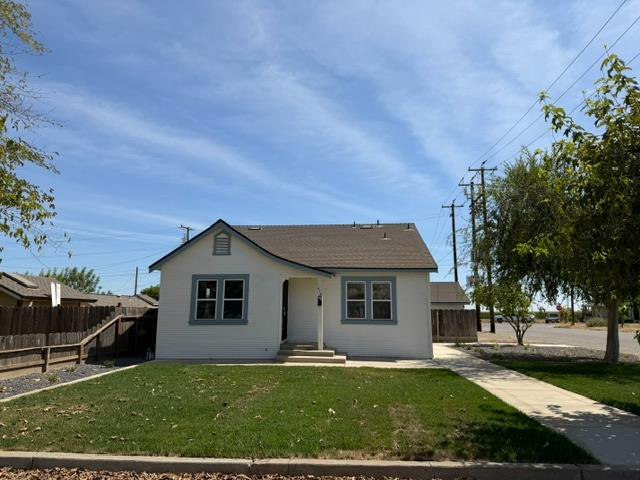470 Second St, Gustine, CA 95322-1224