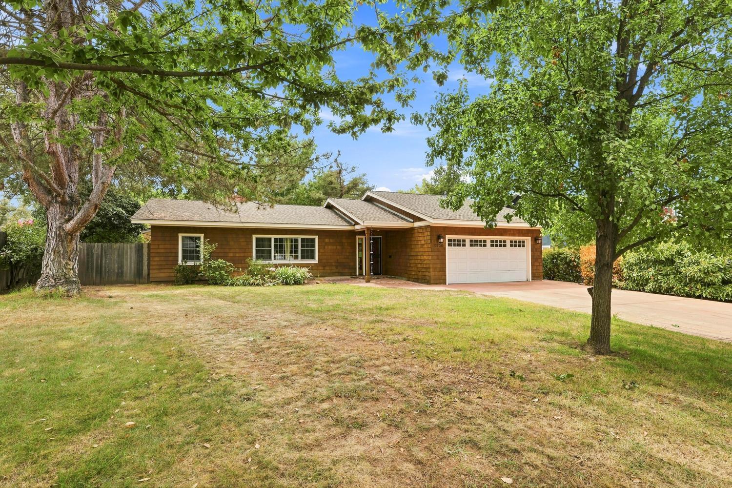 3736 Laguna Way, Sacramento, CA 95864-2923