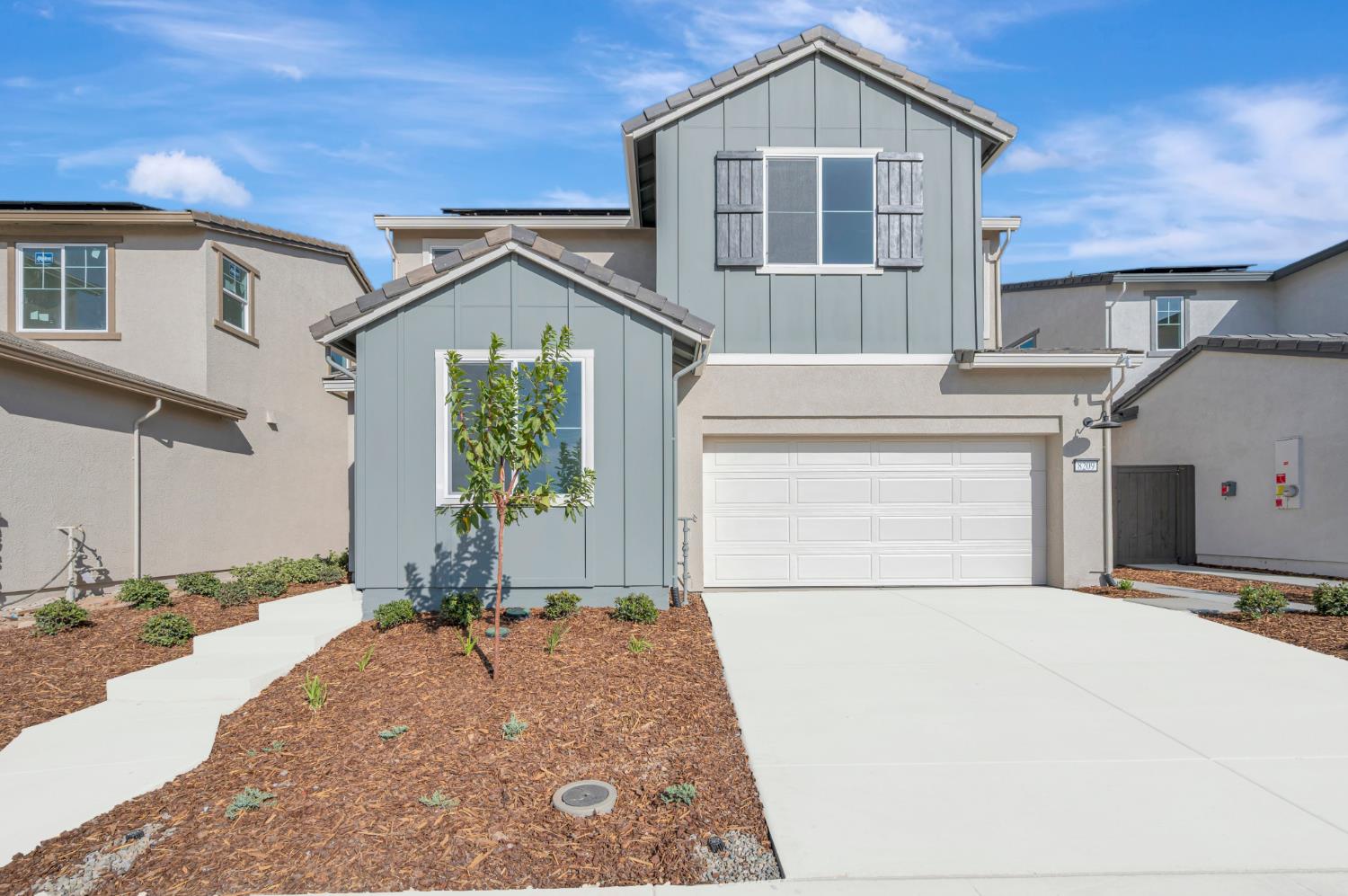 8209 Roundhouse Loop, Roseville, CA 95747