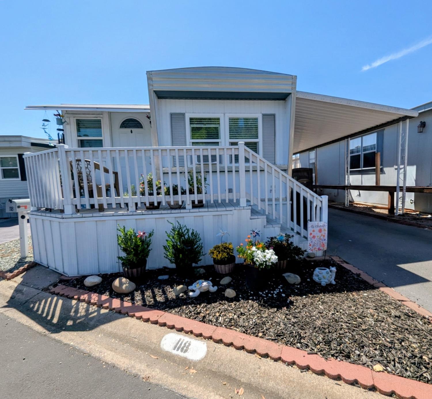 118 Floral Hills Way, Rancho Cordova, CA 95670-4305