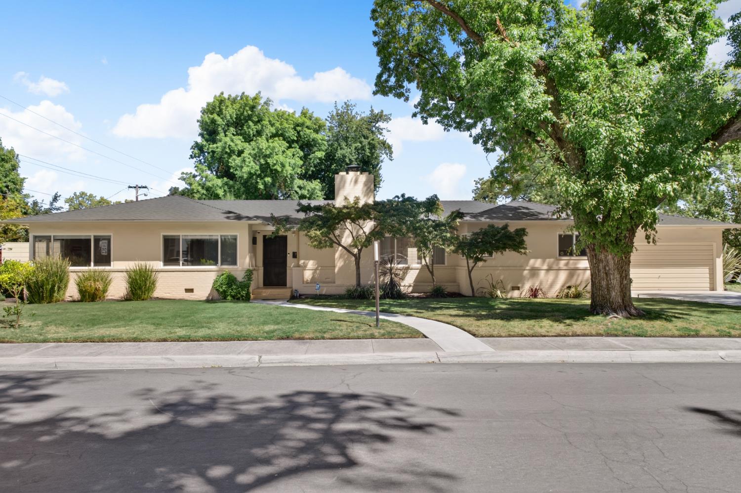 902 Mills Ave, Modesto, CA 95350-5023