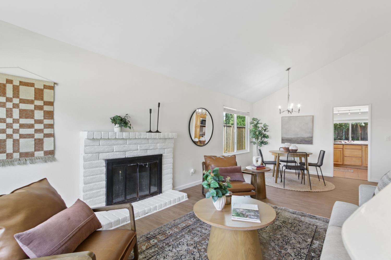 3713 Contempo Dr, Sacramento, CA 95826-5207