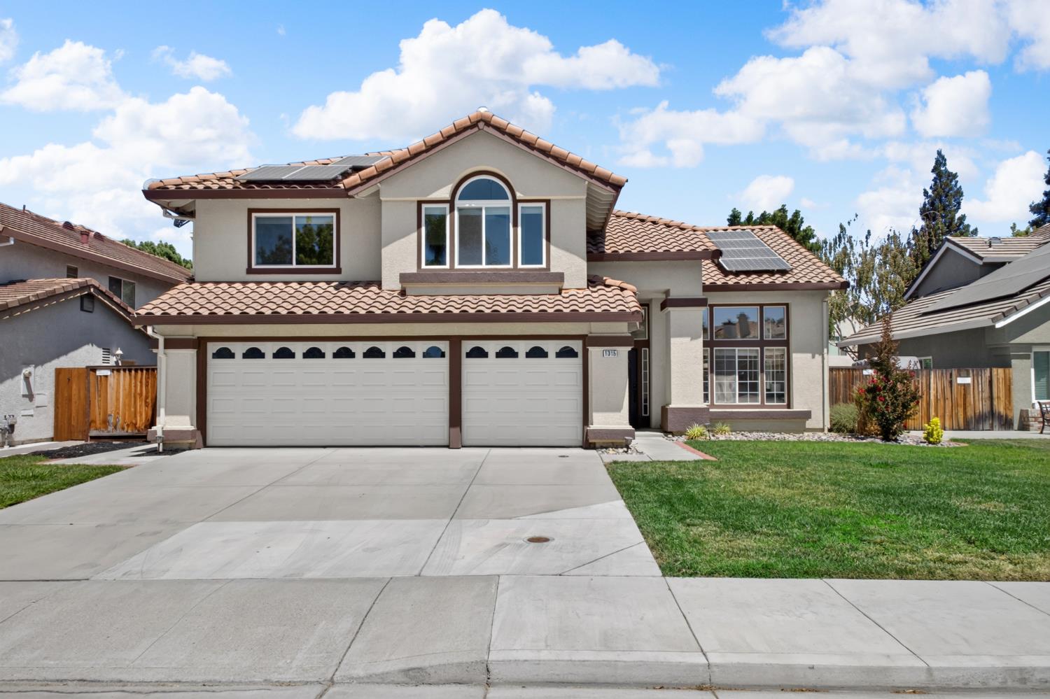 1315 Eagle St, Tracy, CA 95376-8349