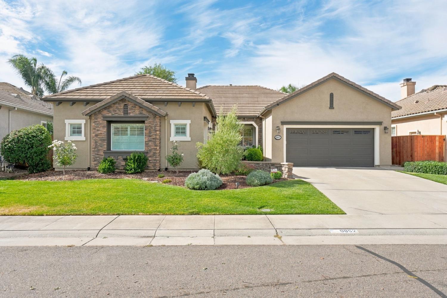 9852 Valgrande Way, Elk Grove, CA 95757-3001